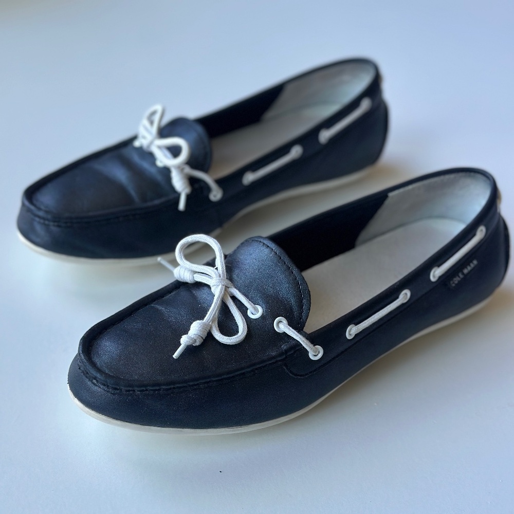 Cole Haan Grand OS Boat Shoes 9.5W  Navy Leather Studded Heel - Picture 2 of 16